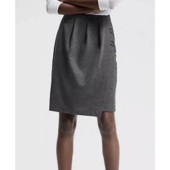 NWT Banana Republic Charcoal Gray Pleated Front Ponte Skirt Women’s Size 4 $78 - Picture 1 of 15
